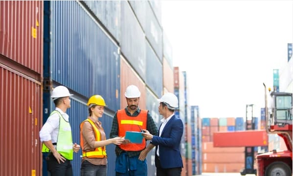 Shipment Clearing Agent Freight & Logistics Services in Dubai & UAE?
